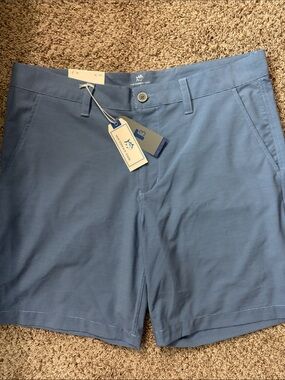 Southern Tide Men’s Light Blue Flat-Front Performance Shorts